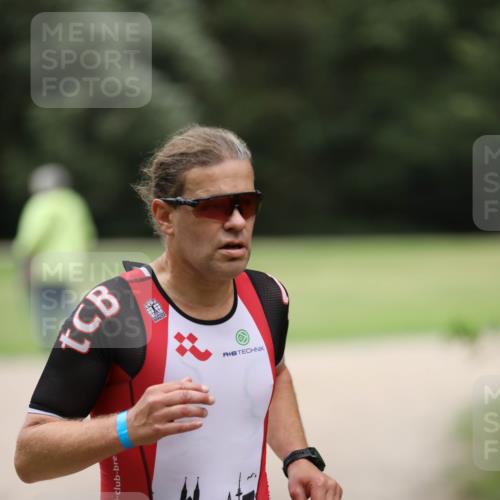 30.08.2026 - Elbe Triathlon Hamburg Antke Förster http://msf.ph/oto/10108848 30.08.2026 14:58:31 Laufen 851, 164, 2 meine-sportfotos.de