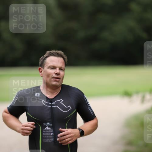 30.08.2026 - Elbe Triathlon Hamburg Antke Förster http://msf.ph/oto/10108860 30.08.2026 14:59:16 Laufen 1752 meine-sportfotos.de