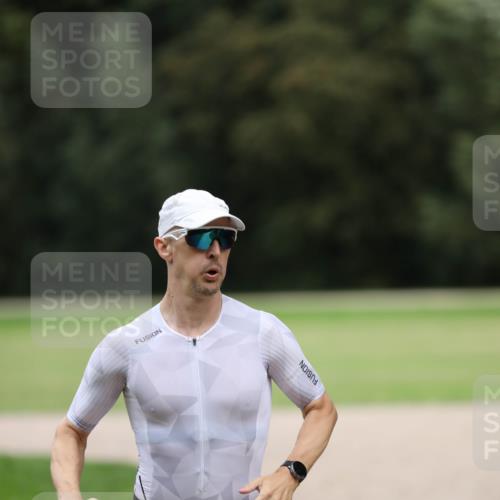 30.08.2026 - Elbe Triathlon Hamburg Antke Förster http://msf.ph/oto/10108866 30.08.2026 15:00:40 Laufen 1762 meine-sportfotos.de