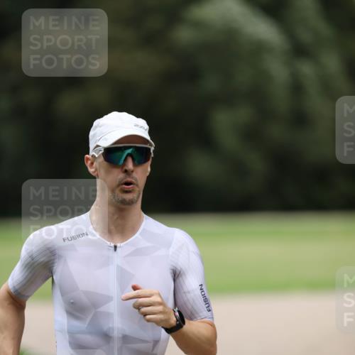 30.08.2026 - Elbe Triathlon Hamburg Antke Förster http://msf.ph/oto/10108868 30.08.2026 15:00:41 Laufen 1762 meine-sportfotos.de
