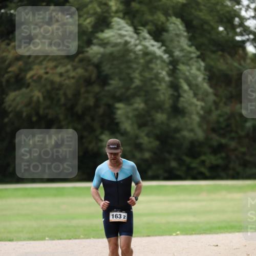 30.08.2026 - Elbe Triathlon Hamburg Antke Förster http://msf.ph/oto/10108884 30.08.2026 15:01:43 Laufen 163, 2 meine-sportfotos.de
