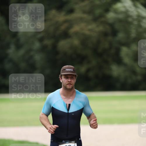 30.08.2026 - Elbe Triathlon Hamburg Antke Förster http://msf.ph/oto/10108892 30.08.2026 15:01:47 Laufen 1632 meine-sportfotos.de