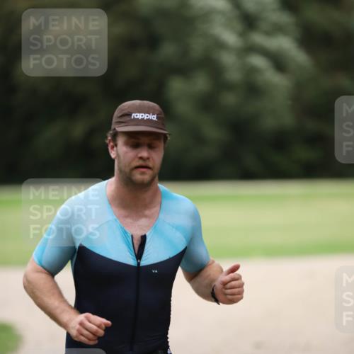 30.08.2026 - Elbe Triathlon Hamburg Antke Förster http://msf.ph/oto/10108896 30.08.2026 15:01:48 Laufen 163, 2 meine-sportfotos.de