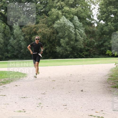 30.08.2026 - Elbe Triathlon Hamburg Antke Förster http://msf.ph/oto/10108913 30.08.2026 15:25:25 Laufen  meine-sportfotos.de