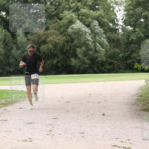 30.08.2026 - Elbe Triathlon Hamburg Antke Förster http://msf.ph/oto/10108915 30.08.2026 15:25:26 Laufen 129 meine-sportfotos.de