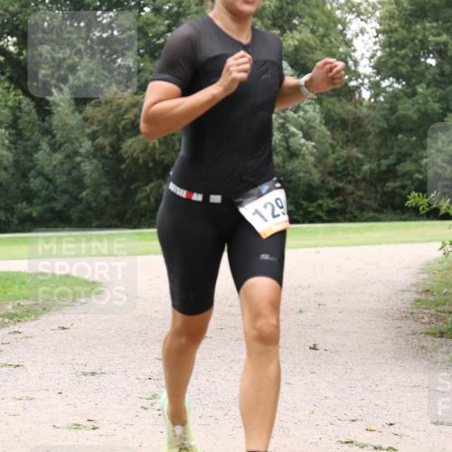 30.08.2026 - Elbe Triathlon Hamburg Antke Förster http://msf.ph/oto/10108923 30.08.2026 15:25:29 Laufen 129 meine-sportfotos.de