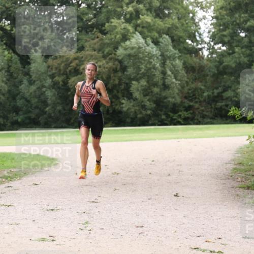 30.08.2026 - Elbe Triathlon Hamburg Antke Förster http://msf.ph/oto/10108925 30.08.2026 15:27:04 Laufen  meine-sportfotos.de