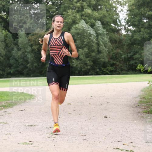 30.08.2026 - Elbe Triathlon Hamburg Antke Förster http://msf.ph/oto/10108931 30.08.2026 15:27:05 Laufen  meine-sportfotos.de