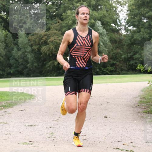 30.08.2026 - Elbe Triathlon Hamburg Antke Förster http://msf.ph/oto/10108933 30.08.2026 15:27:05 Laufen  meine-sportfotos.de