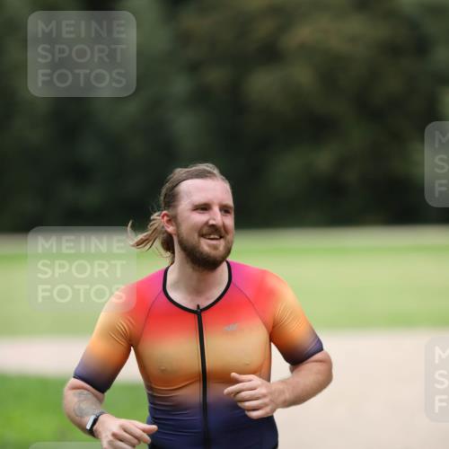 30.08.2026 - Elbe Triathlon Hamburg Antke Förster http://msf.ph/oto/10108938 30.08.2026 15:02:45 Laufen 150, 2 meine-sportfotos.de