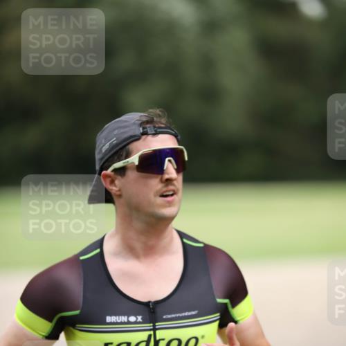 30.08.2026 - Elbe Triathlon Hamburg Antke Förster http://msf.ph/oto/10108956 30.08.2026 15:02:59 Laufen  meine-sportfotos.de