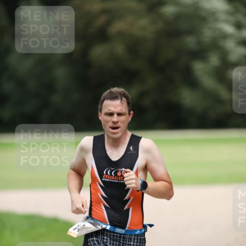 30.08.2026 - Elbe Triathlon Hamburg Antke Förster http://msf.ph/oto/10108964 30.08.2026 15:03:42 Laufen  meine-sportfotos.de