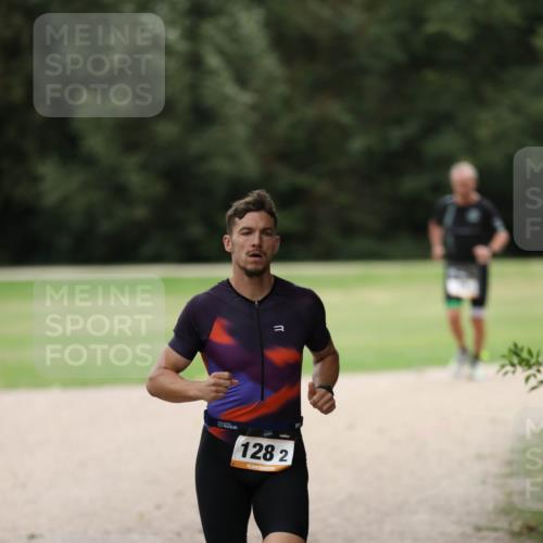 30.08.2026 - Elbe Triathlon Hamburg Antke Förster http://msf.ph/oto/10108972 30.08.2026 15:03:57 Laufen 128, 2, 4 meine-sportfotos.de