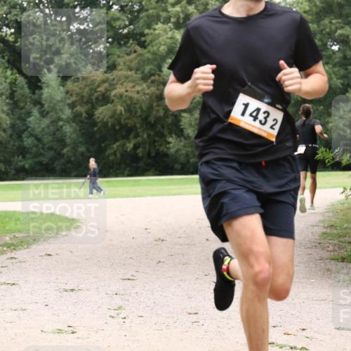 30.08.2026 - Elbe Triathlon Hamburg Antke Förster http://msf.ph/oto/10108973 30.08.2026 15:31:06 Laufen 1432 meine-sportfotos.de