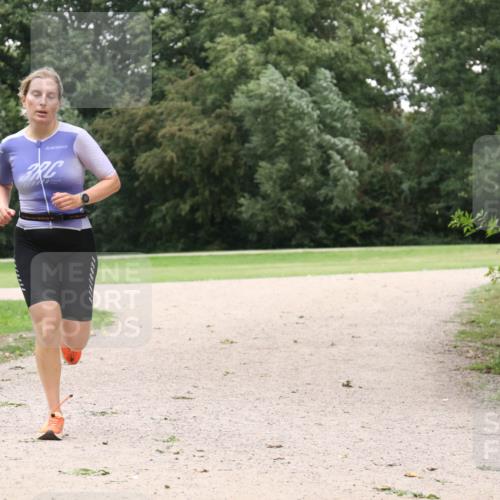 30.08.2026 - Elbe Triathlon Hamburg Antke Förster http://msf.ph/oto/10108981 30.08.2026 15:32:36 Laufen  meine-sportfotos.de