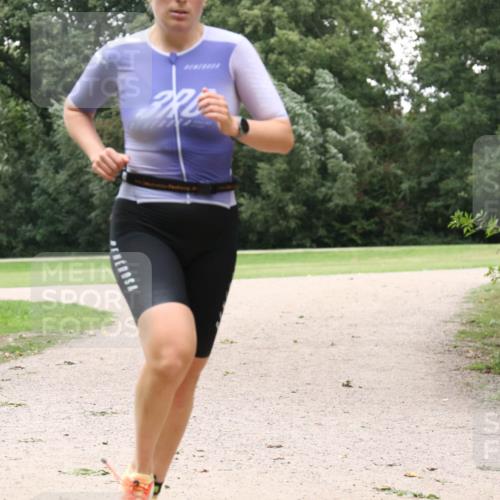 30.08.2026 - Elbe Triathlon Hamburg Antke Förster http://msf.ph/oto/10108985 30.08.2026 15:32:37 Laufen  meine-sportfotos.de