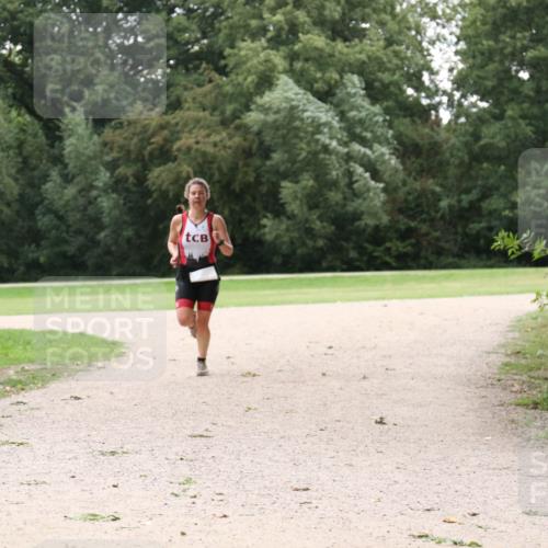 30.08.2026 - Elbe Triathlon Hamburg Antke Förster http://msf.ph/oto/10108987 30.08.2026 15:33:00 Laufen  meine-sportfotos.de