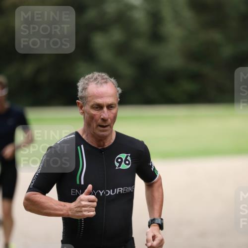 30.08.2026 - Elbe Triathlon Hamburg Antke Förster http://msf.ph/oto/10108988 30.08.2026 15:04:05 Laufen 96, 168 meine-sportfotos.de