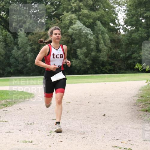 30.08.2026 - Elbe Triathlon Hamburg Antke Förster http://msf.ph/oto/10108993 30.08.2026 15:33:02 Laufen  meine-sportfotos.de