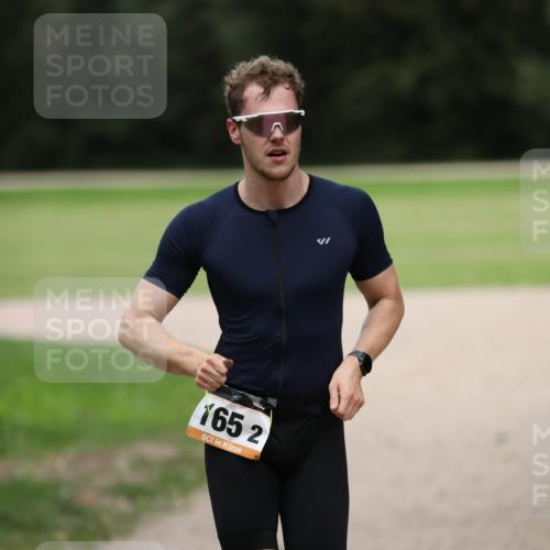30.08.2026 - Elbe Triathlon Hamburg Antke Förster http://msf.ph/oto/10108994 30.08.2026 15:04:07 Laufen 165, 2 meine-sportfotos.de