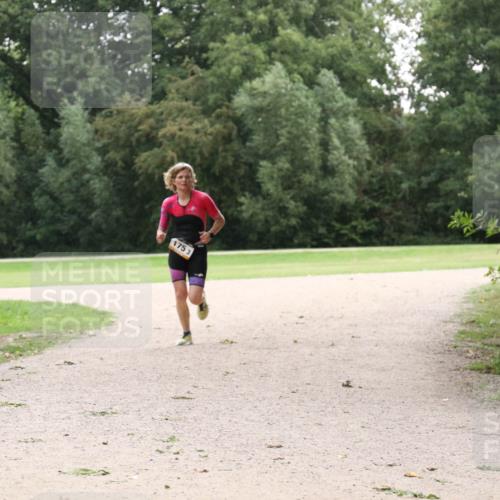30.08.2026 - Elbe Triathlon Hamburg Antke Förster http://msf.ph/oto/10108999 30.08.2026 15:34:51 Laufen 175, 3 meine-sportfotos.de