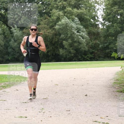 30.08.2026 - Elbe Triathlon Hamburg Antke Förster http://msf.ph/oto/10109015 30.08.2026 15:37:11 Laufen  meine-sportfotos.de