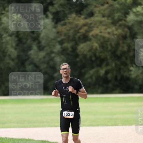 30.08.2026 - Elbe Triathlon Hamburg Antke Förster http://msf.ph/oto/10109018 30.08.2026 15:04:51 Laufen 152, 2 meine-sportfotos.de