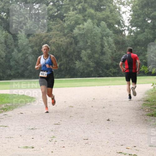30.08.2026 - Elbe Triathlon Hamburg Antke Förster http://msf.ph/oto/10109023 30.08.2026 15:38:54 Laufen 163, 3 meine-sportfotos.de