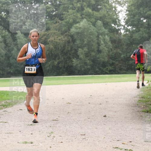30.08.2026 - Elbe Triathlon Hamburg Antke Förster http://msf.ph/oto/10109027 30.08.2026 15:38:56 Laufen 163, 3 meine-sportfotos.de