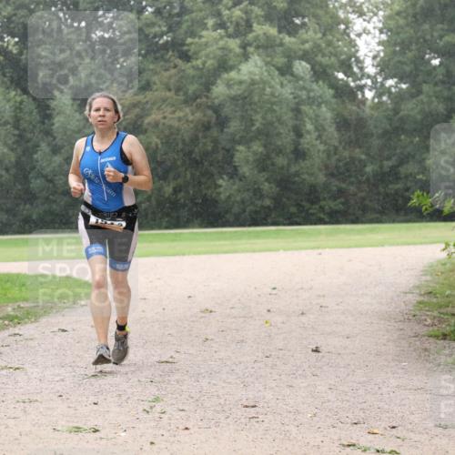 30.08.2026 - Elbe Triathlon Hamburg Antke Förster http://msf.ph/oto/10109039 30.08.2026 15:39:26 Laufen  meine-sportfotos.de