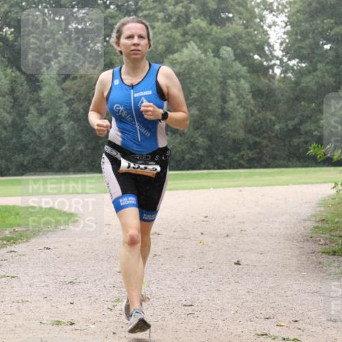 30.08.2026 - Elbe Triathlon Hamburg Antke Förster http://msf.ph/oto/10109043 30.08.2026 15:39:27 Laufen 1535 meine-sportfotos.de