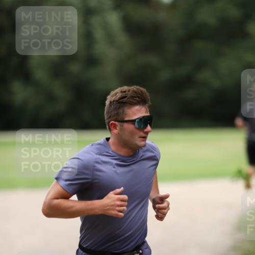 30.08.2026 - Elbe Triathlon Hamburg Antke Förster http://msf.ph/oto/10109052 30.08.2026 15:06:11 Laufen 146, 2 meine-sportfotos.de