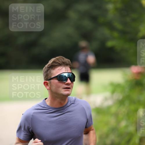 30.08.2026 - Elbe Triathlon Hamburg Antke Förster http://msf.ph/oto/10109054 30.08.2026 15:06:11 Laufen 1462 meine-sportfotos.de
