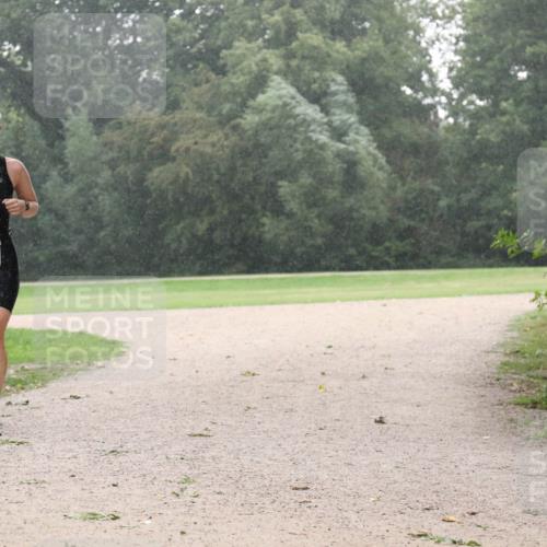 30.08.2026 - Elbe Triathlon Hamburg Antke Förster http://msf.ph/oto/10109063 30.08.2026 15:39:48 Laufen 1403 meine-sportfotos.de