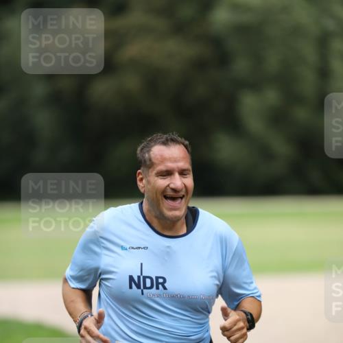 30.08.2026 - Elbe Triathlon Hamburg Antke Förster http://msf.ph/oto/10109064 30.08.2026 15:06:49 Laufen  meine-sportfotos.de