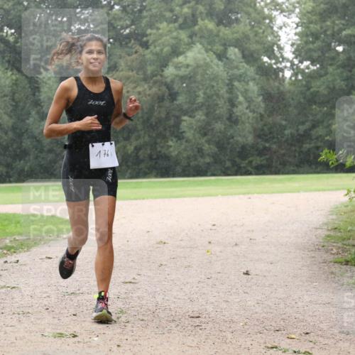 30.08.2026 - Elbe Triathlon Hamburg Antke Förster http://msf.ph/oto/10109077 30.08.2026 15:40:30 Laufen 100, 1763 meine-sportfotos.de