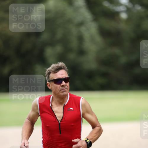 30.08.2026 - Elbe Triathlon Hamburg Antke Förster http://msf.ph/oto/10109088 30.08.2026 15:07:20 Laufen 1782 meine-sportfotos.de
