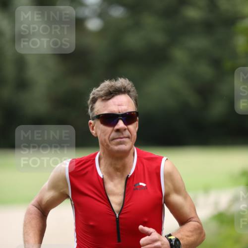 30.08.2026 - Elbe Triathlon Hamburg Antke Förster http://msf.ph/oto/10109090 30.08.2026 15:07:20 Laufen 1782 meine-sportfotos.de