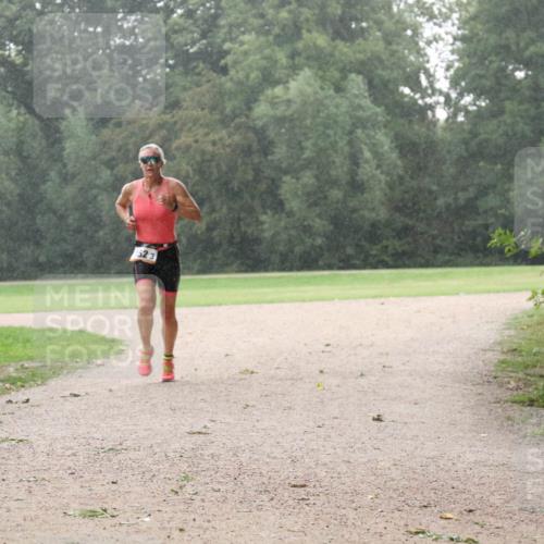 30.08.2026 - Elbe Triathlon Hamburg Antke Förster http://msf.ph/oto/10109097 30.08.2026 15:41:22 Laufen 152, 3 meine-sportfotos.de