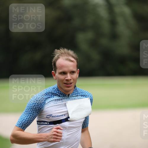 30.08.2026 - Elbe Triathlon Hamburg Antke Förster http://msf.ph/oto/10109102 30.08.2026 15:07:34 Laufen  meine-sportfotos.de
