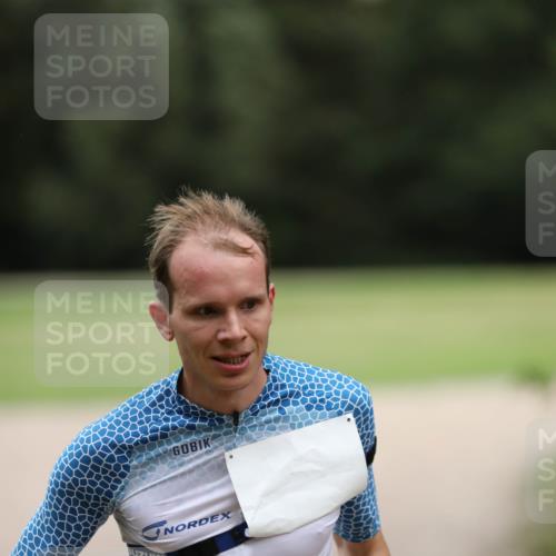 30.08.2026 - Elbe Triathlon Hamburg Antke Förster http://msf.ph/oto/10109104 30.08.2026 15:07:34 Laufen  meine-sportfotos.de