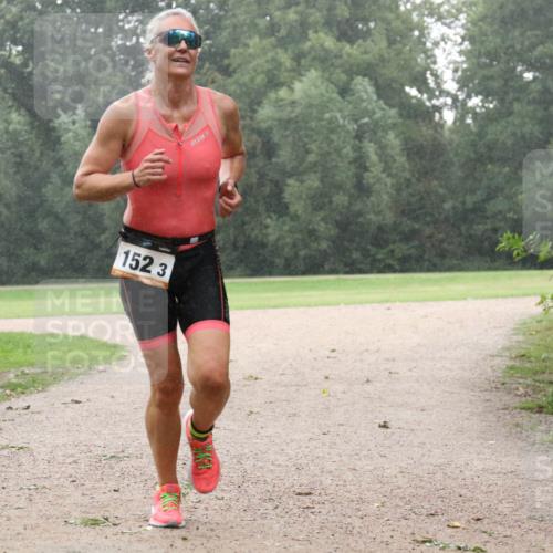30.08.2026 - Elbe Triathlon Hamburg Antke Förster http://msf.ph/oto/10109105 30.08.2026 15:41:25 Laufen 152, 3 meine-sportfotos.de