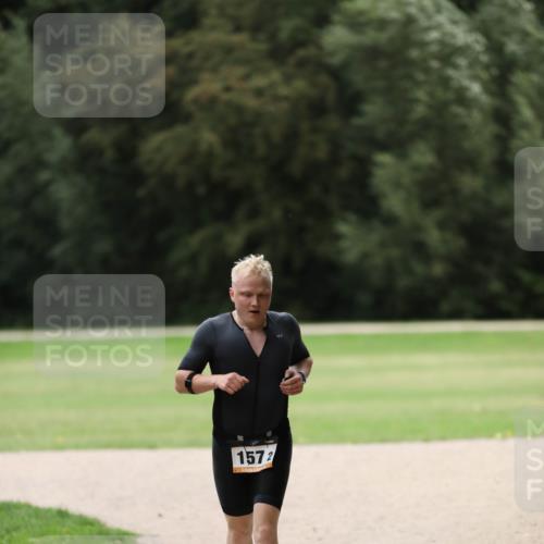 30.08.2026 - Elbe Triathlon Hamburg Antke Förster http://msf.ph/oto/10109106 30.08.2026 15:07:56 Laufen 1572 meine-sportfotos.de