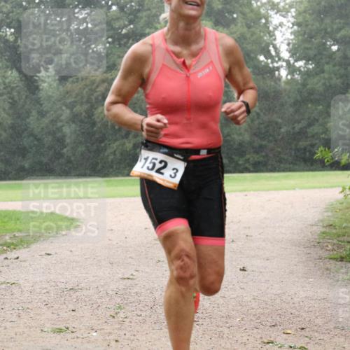 30.08.2026 - Elbe Triathlon Hamburg Antke Förster http://msf.ph/oto/10109107 30.08.2026 15:41:25 Laufen 152, 3 meine-sportfotos.de