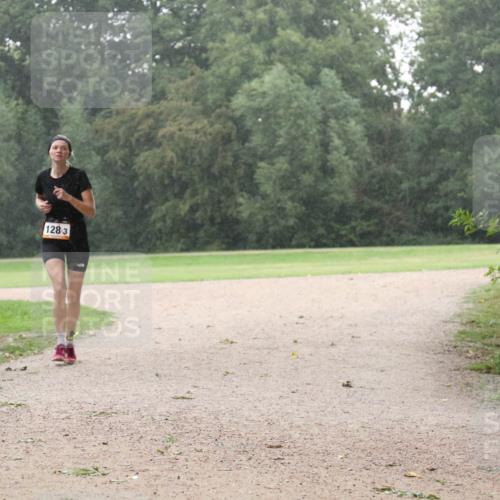 30.08.2026 - Elbe Triathlon Hamburg Antke Förster http://msf.ph/oto/10109121 30.08.2026 15:42:06 Laufen 128, 3 meine-sportfotos.de
