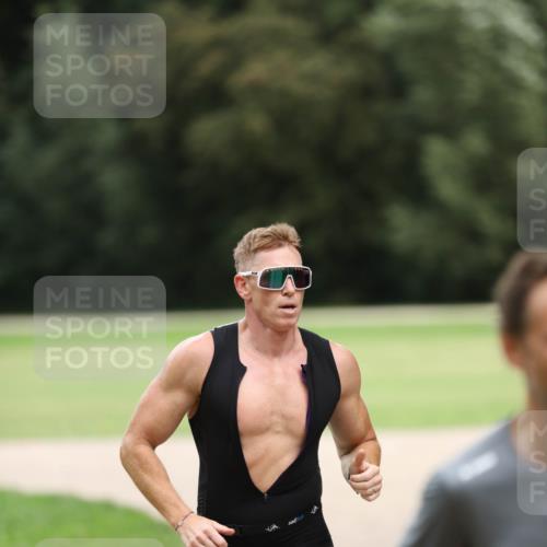 30.08.2026 - Elbe Triathlon Hamburg Antke Förster http://msf.ph/oto/10109152 30.08.2026 15:09:37 Laufen  meine-sportfotos.de
