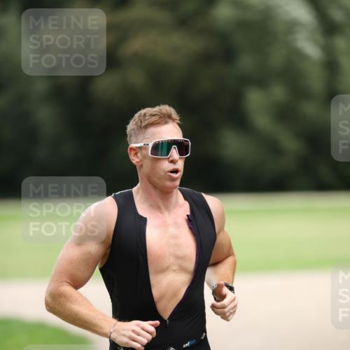 30.08.2026 - Elbe Triathlon Hamburg Antke Förster http://msf.ph/oto/10109154 30.08.2026 15:09:37 Laufen  meine-sportfotos.de