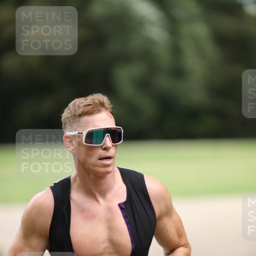 30.08.2026 - Elbe Triathlon Hamburg Antke Förster http://msf.ph/oto/10109156 30.08.2026 15:09:38 Laufen  meine-sportfotos.de
