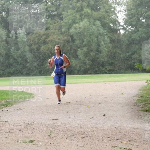 30.08.2026 - Elbe Triathlon Hamburg Antke Förster http://msf.ph/oto/10109157 30.08.2026 15:43:41 Laufen  meine-sportfotos.de