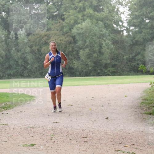 30.08.2026 - Elbe Triathlon Hamburg Antke Förster http://msf.ph/oto/10109159 30.08.2026 15:43:41 Laufen 31, 3 meine-sportfotos.de